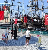Ölüdeniz'de 1 Temmuz Denizcilik ve Kabotaj Bayramı denizde coşkuyla kutlandı