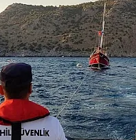 Ortaca Açıklarında Motoru Arızalanan Yat Kurtarıldı