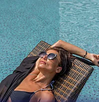 Sağlıklı bronzlaşma yanılgısına düşmeyin