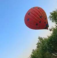 Seydikemer semalarında sıcak hava balonu sürprizi