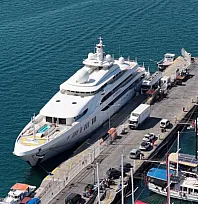 Suudi milyarderin 125 milyon dolarlık mega yatı Fethiye'de 100 ton akaryakıt aldı