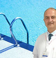 Üroloji uzmanından 'havuz sistiti' uyarısı: 'Havuz keyfiniz kabusa dönmesin'