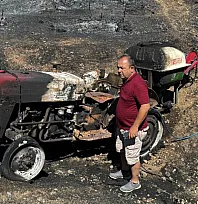 Yangına yardıma gitti, traktörü alevlerin arasında kaldı: 'Kaçmasaydım yanacaktım'