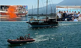 Fethiye'de deniz şehitleri için mavi sulara çelenk bırakıldı