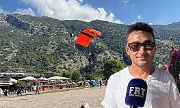 Fethiye'de paramotor gösterileri için deneyimli pilotlar gökyüzünde