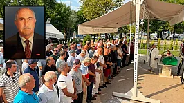 Fethiye'nin tanınmış esnaflarından Erol Kıvrak son yolculuğuna uğurlandı