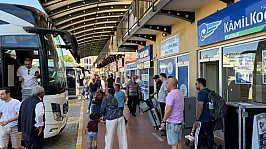 Fethiye Otogarı'nda yoğunluk: Peronlarda hareketlilik arttı
