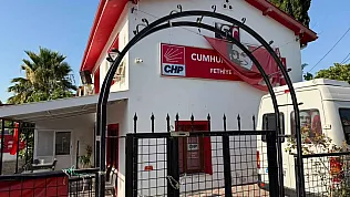 CHP Fethiye İlçe Başkanlığı'nda toplu istifa sonrası kapıya zincir vuruldu