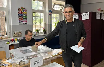 Abuzer Kartal Oyunu Kullandı