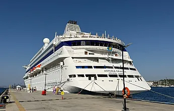 'Astoria Grande' kruvaziyeri 398 yolcuyla Bodrum'a geldi