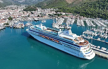 'Astoria Grande' kruvaziyeri Marmaris'e 368 turist getirdi