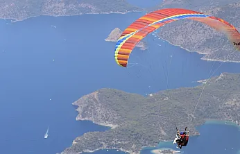 Babadağ'dan yılın ilk yarısında 57 bin 863 yamaç paraşütü uçuşu yapıldı