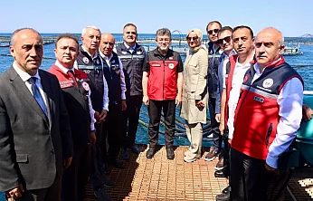 Bakan Yumaklı, Milas'taki su ürünleri tesisinde sektörün hedeflerini açıkladı