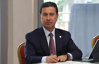 Başkan Ahmet Aras'tan Menteşe'de Türk Bayrağına yönelik saldırıya tepki