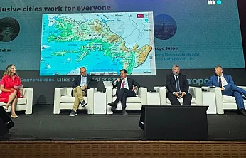Başkan Aras Dünya Metropoller Birliği Genel Kurulu'nda konuştu