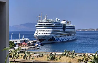 Bodrum'a 3 gemiyle 2 bin 761 turist geldi
