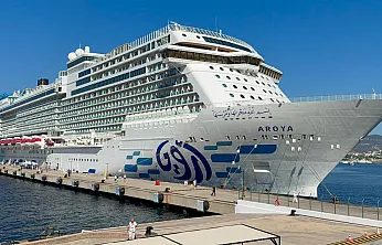 Bodrum'a 'Aroya' adlı kruvaziyer 2 bin 360 turistle geldi
