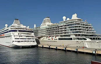 Bodrum'a iki kruvaziyerle 957 turist geldi