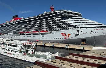 Bodrum'a 'Scarlet Lady' kruvaziyeriyle 2 bin 637 turist geldi