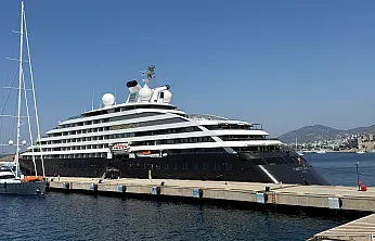 Bodrum'a 'Scenic Eclipse 2' kruvaziyeriyle 218 turist geldi