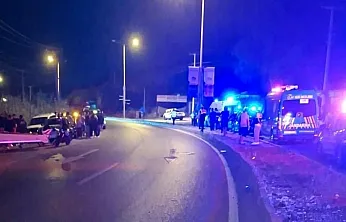 Bodrum'da aydınlatma direğine çarpan motosikletin sürücüsü öldü
