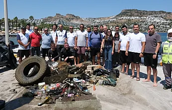 Bodrum'da deniz dibi temizliği yapıldı