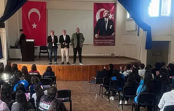 Bodrum'da öğrenciler yazarla buluştu