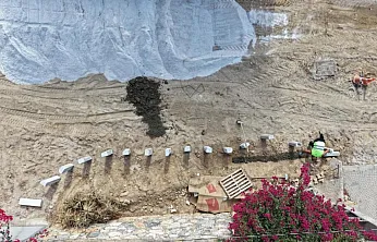 Bodrum'da parke yol çalışmaları sürüyor