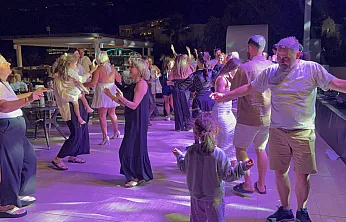 Bodrum'da Türk gecesi turistlerden tam not aldı
