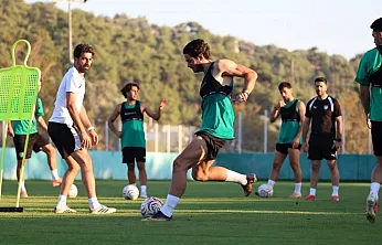 Bodrum FK Teknik Direktörü Burhan Eşer: 'Sabırlı olmamız ve desteklememiz gerekiyor'