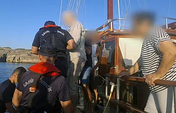Bodrum ve Marmaris'te ticari yatlarda rahatsızlanan iki kişinin tıbbi tahliyesi yapıldı