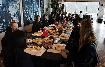 Bodrumspor kadın voleybol takımı, Vakıfbank maçı öncesi kahvaltıda moral depoladı