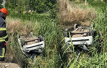 Burdur-Fethiye Karayolu'nda otomobil kanala düştü: 2 yaralı