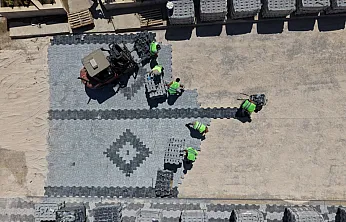 Çamlık Cami Önü Meydanı düzenleniyor