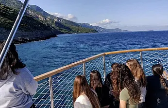 Datça'da lise öğrencileri entegre çevre ve sürdürülebilirlik için denize açıldı