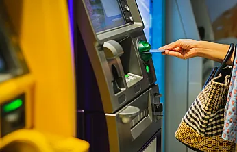 Emekli maaşını ATM'den çekenler dikkat! Para çekmeden önce bu ayrıntıları kontrol edin