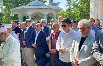 Fatma Betül Sayan Kaya'nın Halası Kezban Akyol Son Yolculuğuna Uğurlandı