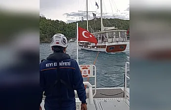 Fethiye Açıklarında Sürüklenen Teknedeki 2 Kişi Kıyı Emniyeti Tarafından Kurtarıldı