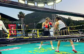 Fethiye Arena Tekin Fight Başladı! Aleyna Nigat Geloğlu ile Emel Oktay Ringe Çıktı