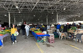 Fethiye Çalıca Pazarı'nda haftanın meyve ve sebze fiyatları