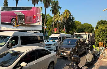 Fethiye Çarşı Caddesi'nde Patlayan Lastik Trafiği Kilitledi