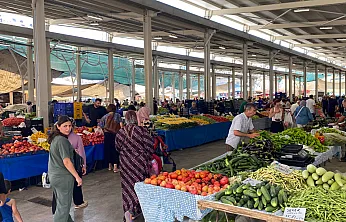 Fethiye Cumartesi Pazarı'nda Bu Haftanın Meyve Fiyatları
