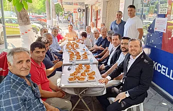 Fethiye'de 15 Temmuz anısına vatandaşlara lokma ikramı