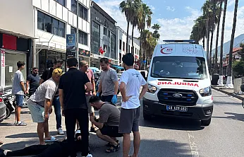 Fethiye'de Atatürk Caddesi'nde Kaza: 2 Motosiklet Sürücüsü Yaralandı