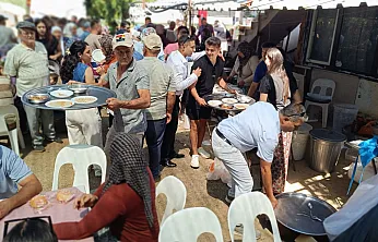 Fethiye'de Aylin Naz ve Durmuş Can için düğün yemeği düzenlendi