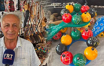 Fethiye'de Çalıca Pazarı'nın müzik dolu tezgahı
