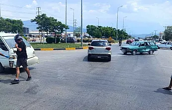 Fethiye'de Çamköy Kontrolsüz Kavşakta Trafik Kazası