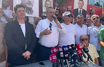 Fethiye'de duygusal veda: 'Bir gün geri dönmek üzere baba ocağımıza veda ediyoruz'