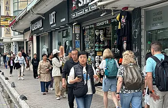 Fethiye'de ekim ayı bereketi! Yabancı turist yoğunluğu dikkat çekiyor