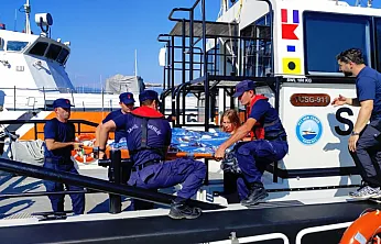 Fethiye'de gezi teknelerinde yaralanan iki vatandaşa tıbbi tahliye